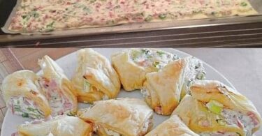 Flammkuchen-Röllchen: Ein köstlicher Snack für jede Gelegenheit