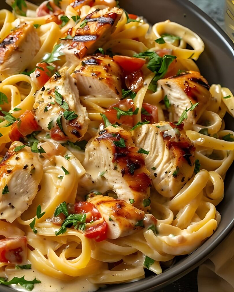 Tagliatelle mit 150 g Hähnchenbrustfilets sowas von lecker