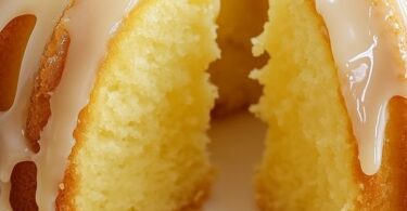 Saftiger Zitronenkuchen in nur 5 Minuten zubereitet – So geht’s!