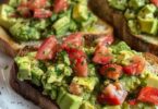 🥑🍅 Avocadobrot mit Tomaten – Schnell, gesund & zum Verlieben lecker!